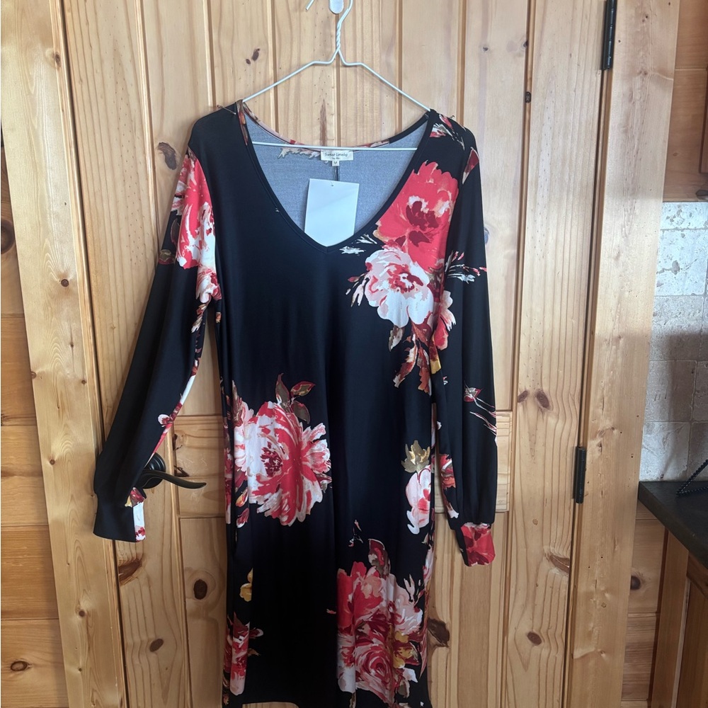 Chic Black and Red Floral Long Sleeve Dress